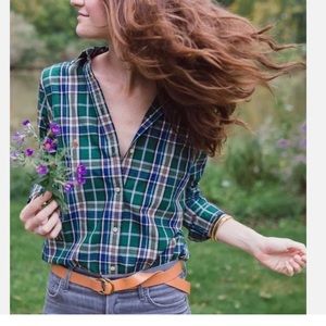 🏷️ J Crew Woman’s Classic shirt in Blue/green Tulsa Plaid size 4